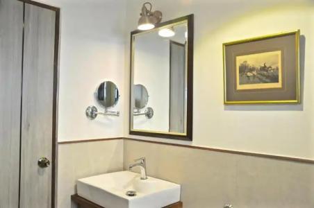 Issara Boutique Winery - 96