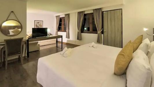 Issara Boutique Winery - 71