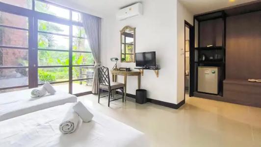 Issara Boutique Winery - 44