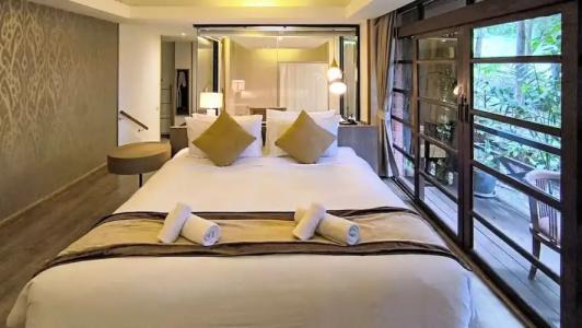 Issara Boutique Winery - 128