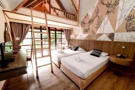 Issara Boutique Winery - 99