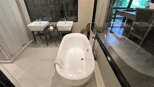 Issara Boutique Winery - 139