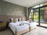 Superior room with balcony and with garden view