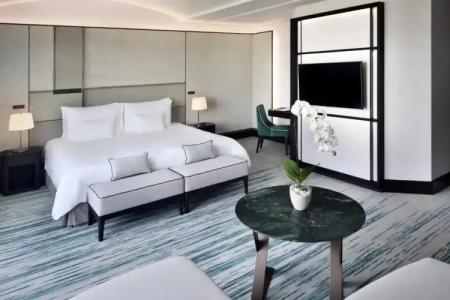 Address Montgomerie - 104