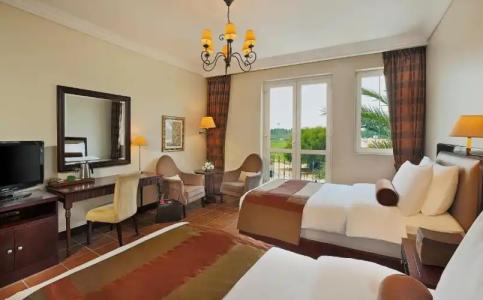 Arabian Ranches Golf Club - 72