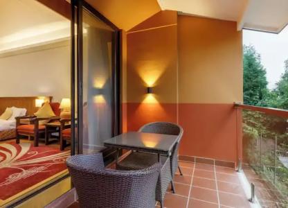 Club Himalaya, by ACEs - 56