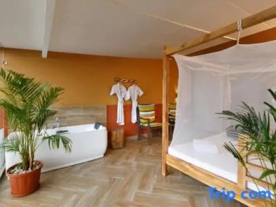 Club Himalaya, by ACEs - 83