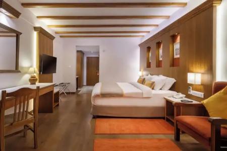 Club Himalaya, by ACEs - 106