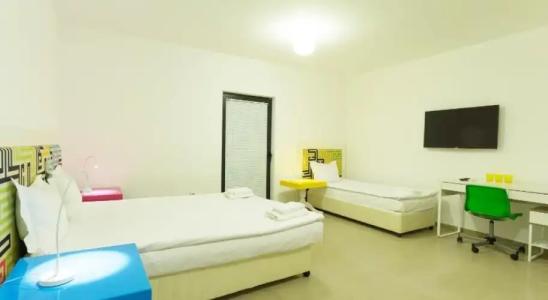 Executive Rooms and Suites Play - 2