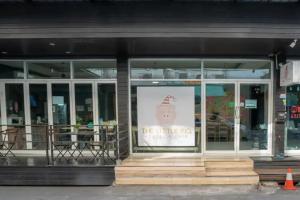 The Little Pig Sukhumvit Guest house