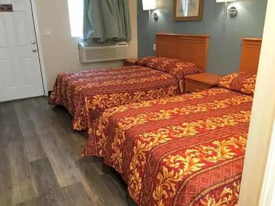 Lincoln Park Motel - 104