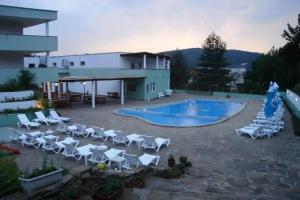 Hotel Seasons, Tryavna