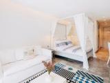 Deluxe Pool Access Double room with view