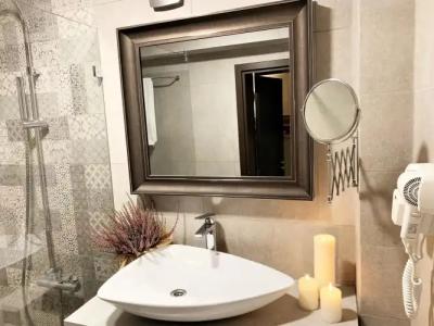 Atlantic - Free Parking - 8