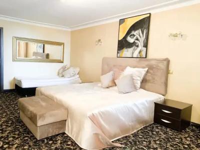 Atlantic - Free Parking - 6