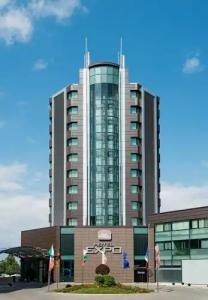 Expo Sofia - Free Arrival shuttle bus - Free Parking - Free Compliments - Free Wi-Fi - 109