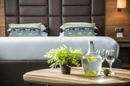 Expo Sofia - Free Arrival shuttle bus - Free Parking - Free Compliments - Free Wi-Fi - 112