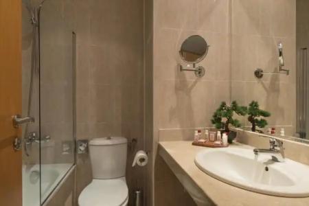 Expo Sofia - Free Arrival shuttle bus - Free Parking - Free Compliments - Free Wi-Fi - 102