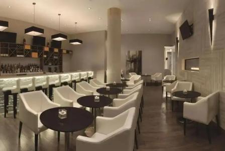 Radisson & Conference Center Calgary Airport East - 37