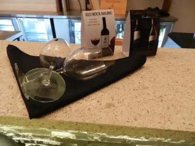 Radisson & Conference Center Calgary Airport East - 25