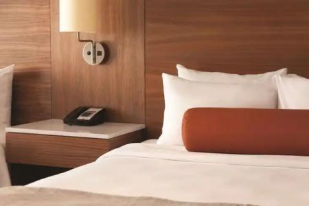 Radisson & Conference Center Calgary Airport East - 60