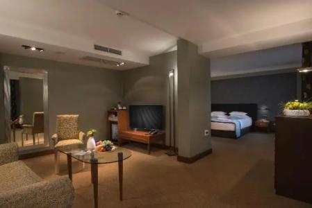 Rosslyn Thracia Sofia - 131