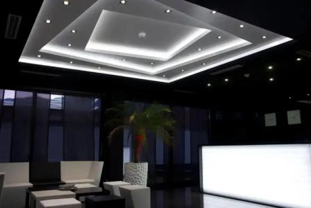 Fashion - Free Parking - 16