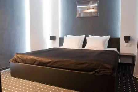 Fashion - Free Parking - 3