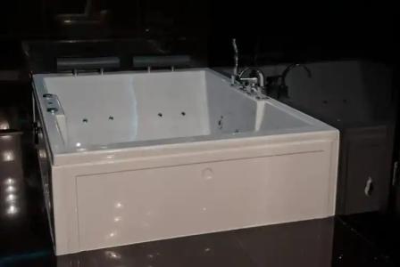 Fashion - Free Parking - 9