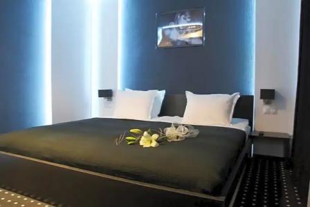 Fashion - Free Parking - 42