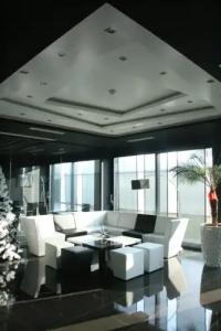 Fashion - Free Parking - 22