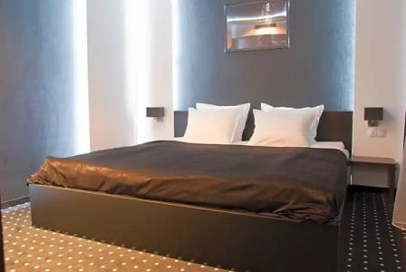 Fashion - Free Parking - 46