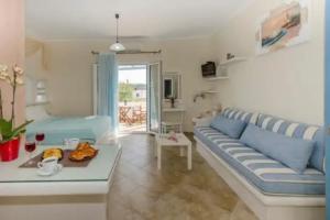 Aggelos Studios, Adamas