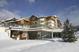 Dolasilla Mountain Panoramic Wellness Hotel, La Villa