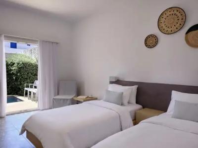 Kosmoplaz Beach - 80