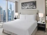 Premier Club Level Double Suite with city view