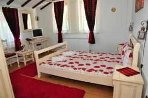 Family Hotel Emaly 2, Saparevo