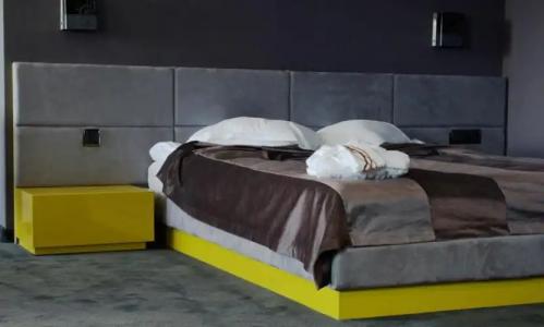 Cosmopolitan & Wellness - 105