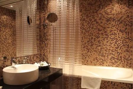 Cosmopolitan & Wellness - 141