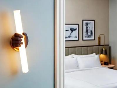 The Citizen, Autograph Collection - 42