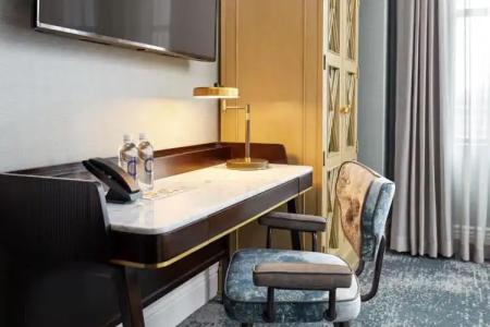 The Citizen, Autograph Collection - 43