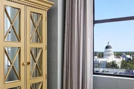 The Citizen, Autograph Collection - 40