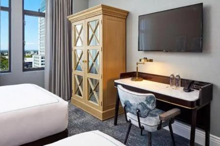 The Citizen, Autograph Collection - 35