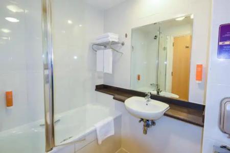 Premier Inn Dubai International Airport - 101
