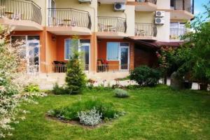 Aura Family Hotel, Ravda