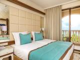 Deluxe Double room with balcony and with partial sea view