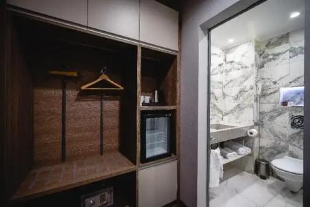 Saint George & Medical Spa - 124