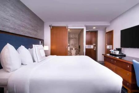 Fairfield Inn & Suites By Marriott New York Manhattan/Times Square - 39
