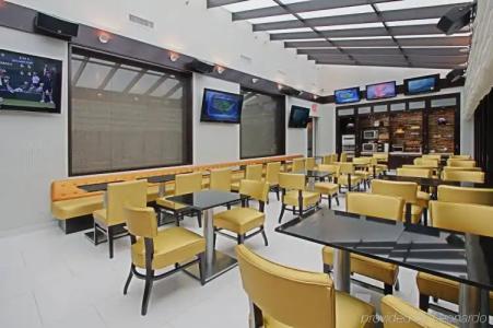 Fairfield Inn & Suites By Marriott New York Manhattan/Times Square - 15