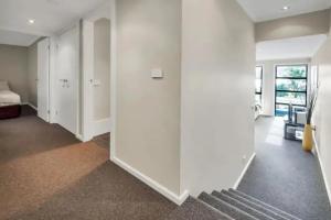 Jasper 4, Jindabyne